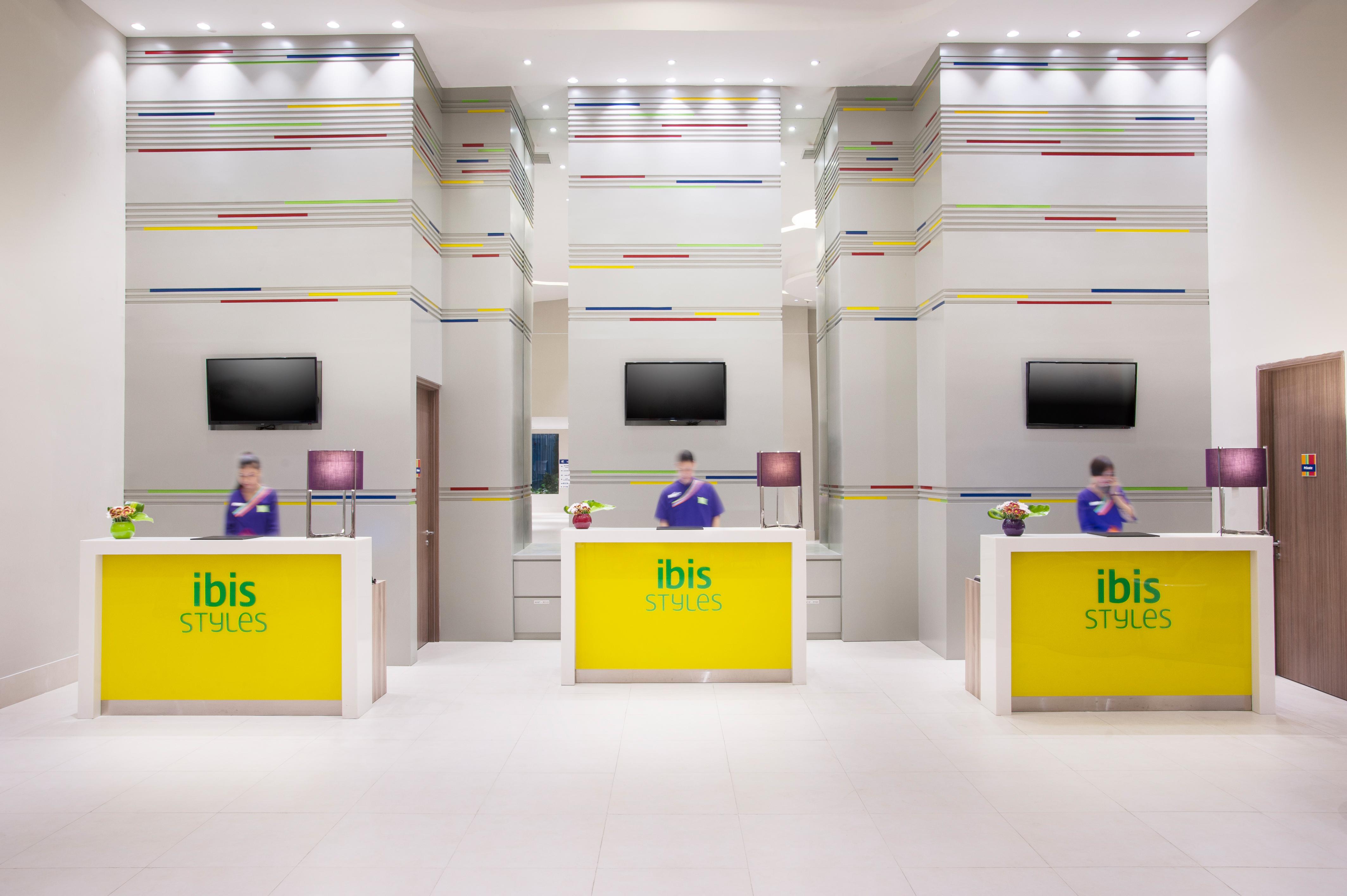 Ibis Styles Jakarta Mangga Dua Square Exterior foto