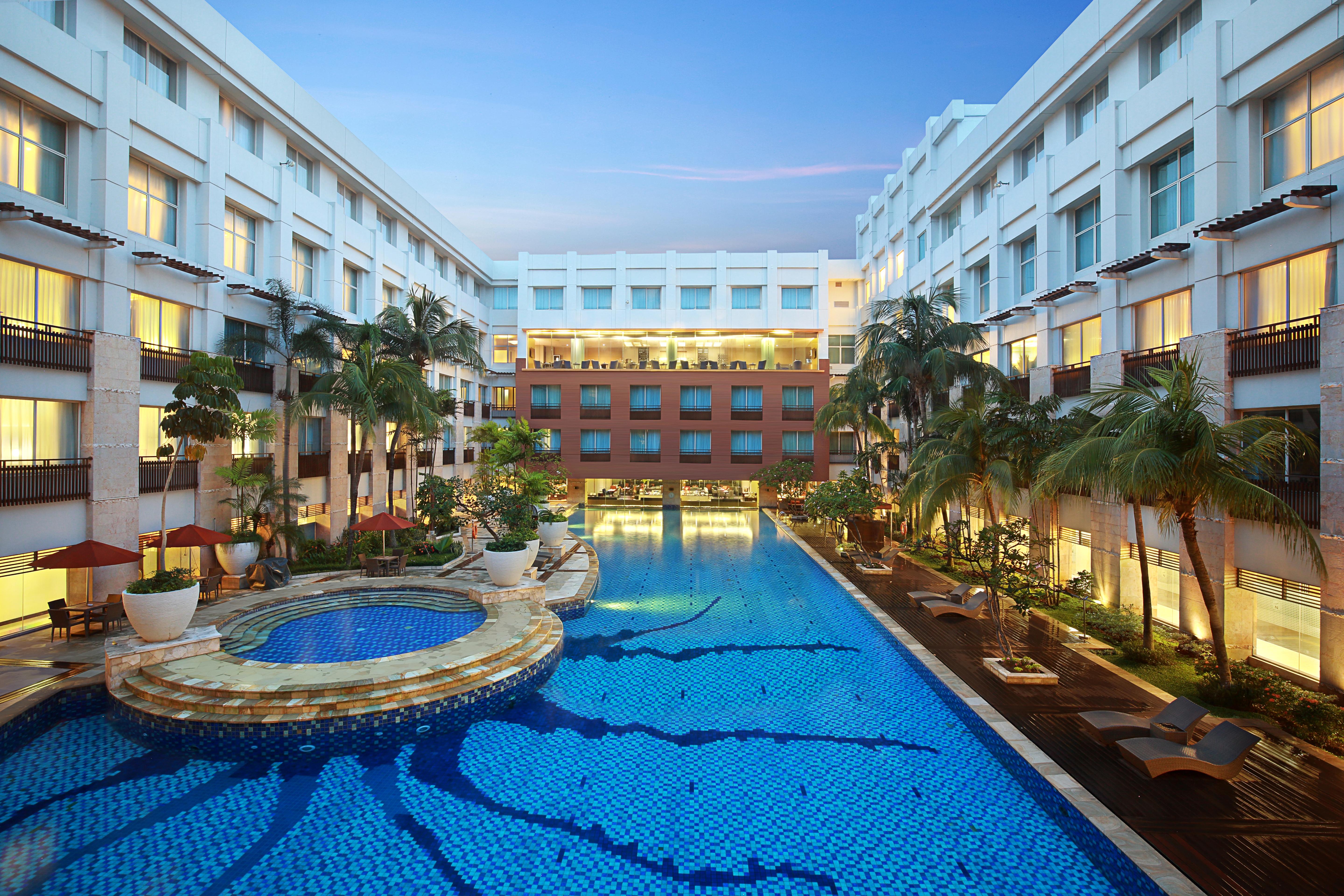 Ibis Styles Jakarta Mangga Dua Square Exterior foto