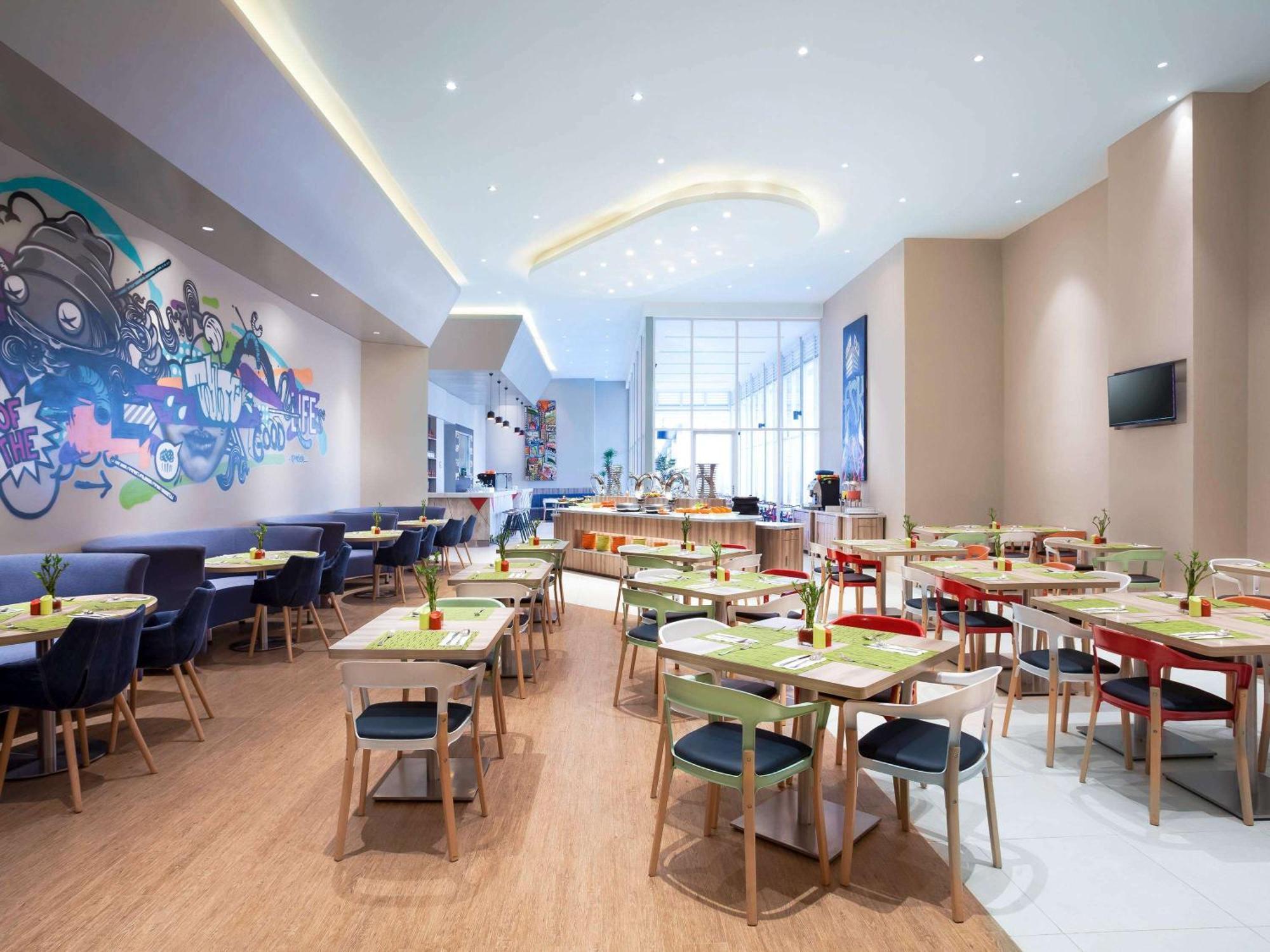 Ibis Styles Jakarta Mangga Dua Square Exterior foto