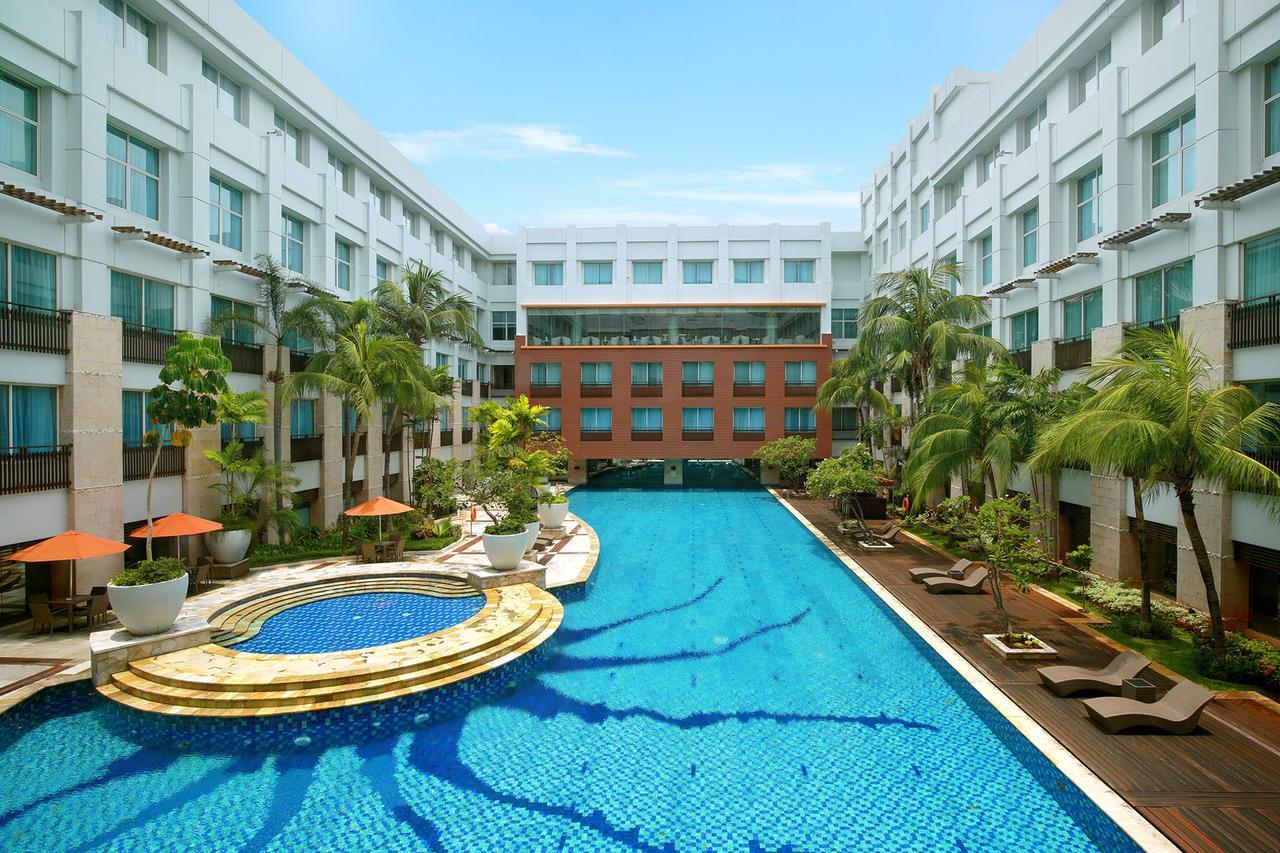 Ibis Styles Jakarta Mangga Dua Square Exterior foto