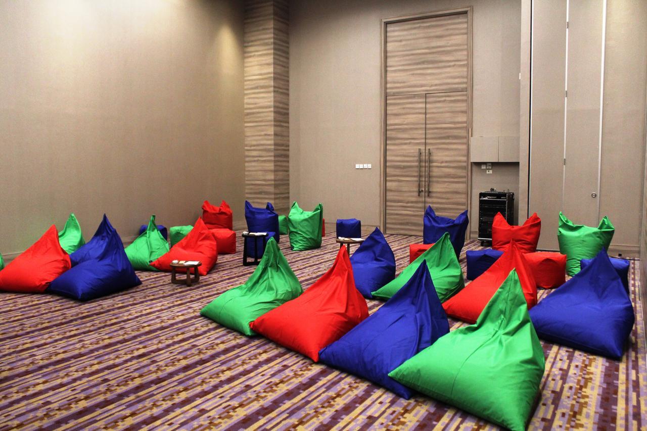 Ibis Styles Jakarta Mangga Dua Square Exterior foto